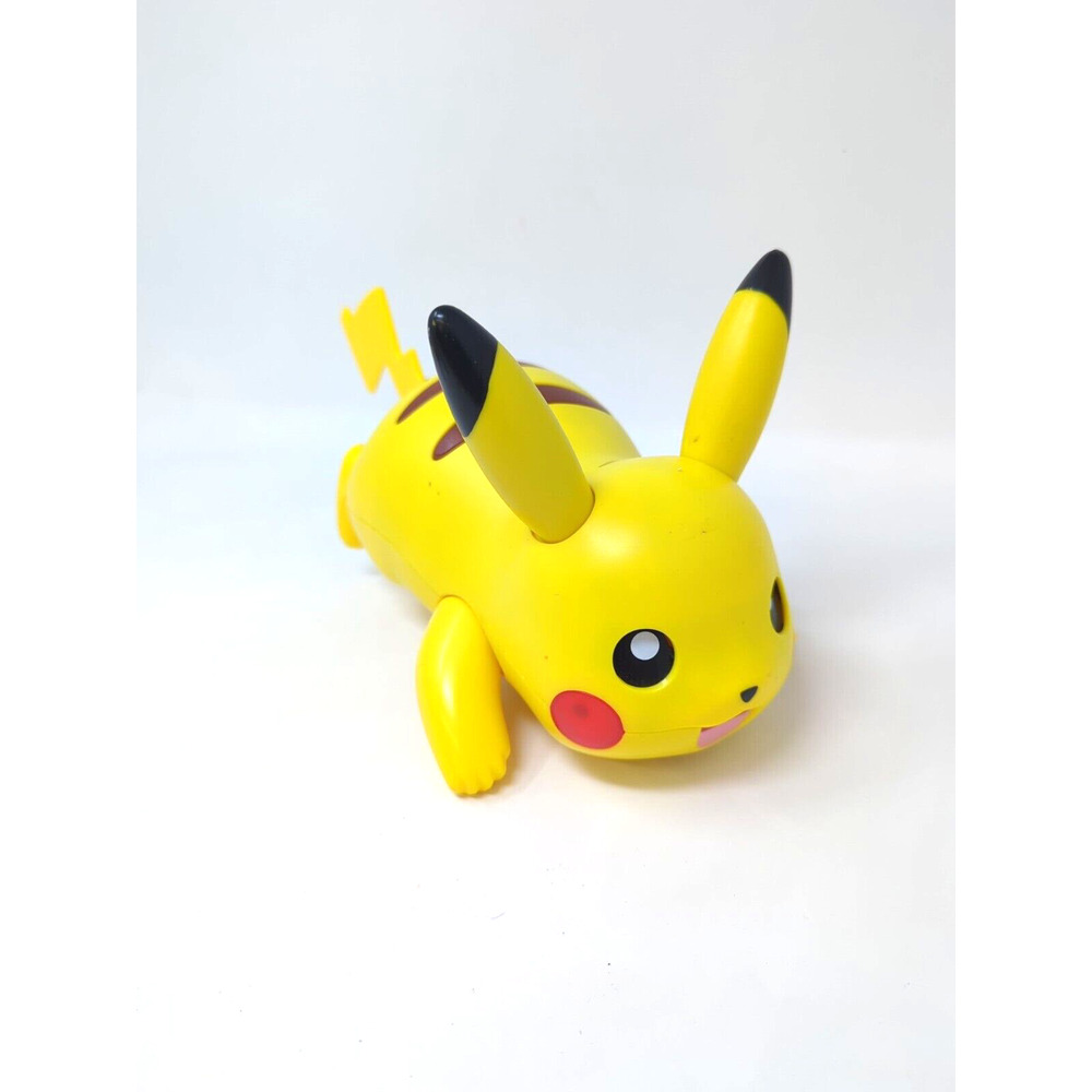 TOMY 2015 Pokemon Battle Moves Pikachu Electric TESTED WORKS Lights Talks Rolls